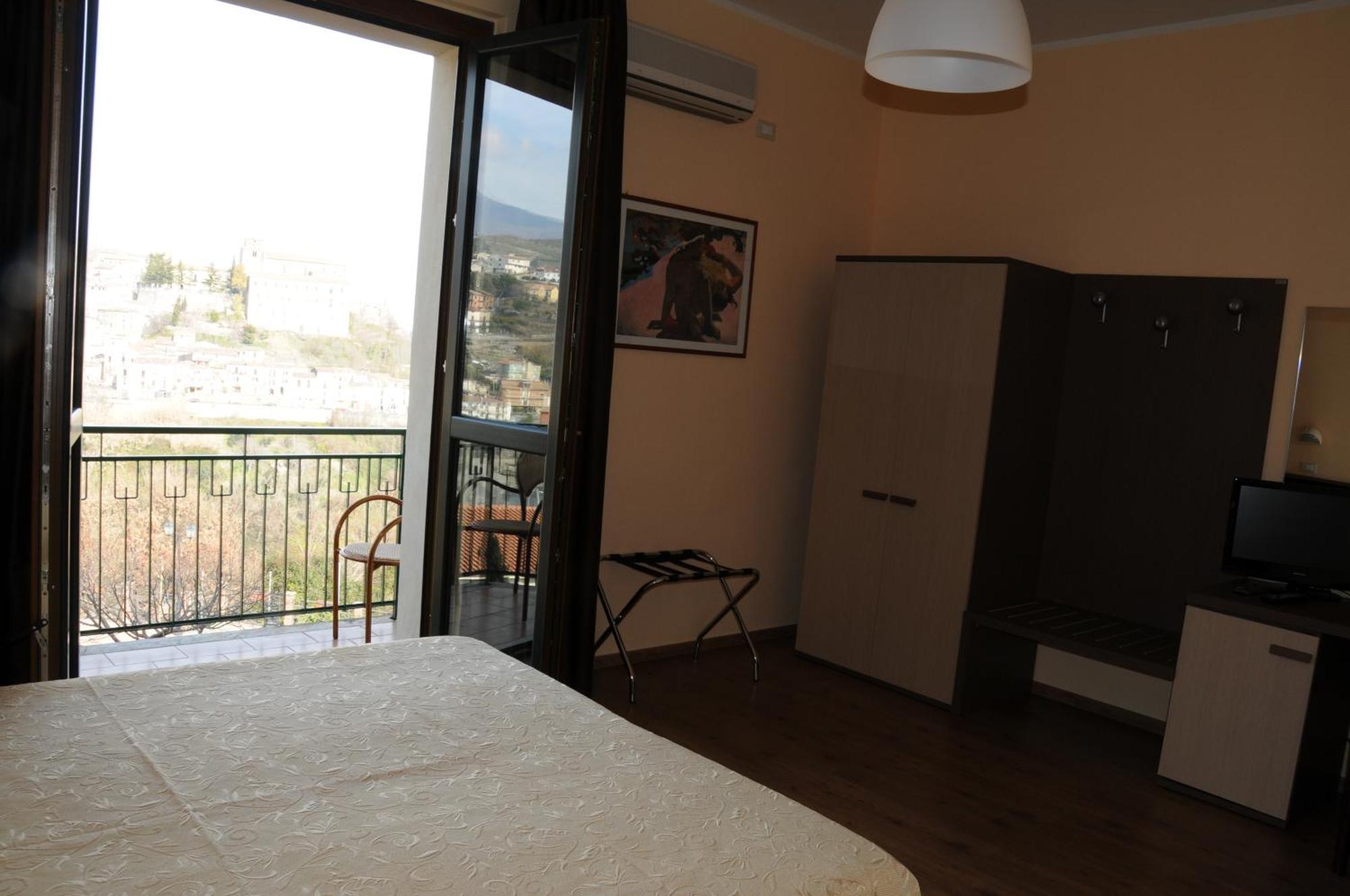 Hotel Barbieri Altomonte